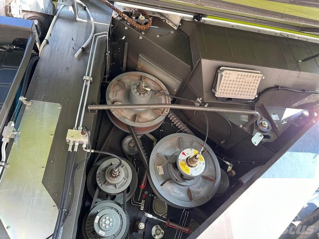 CLAAS 7400 Kombinované zberacie stroje