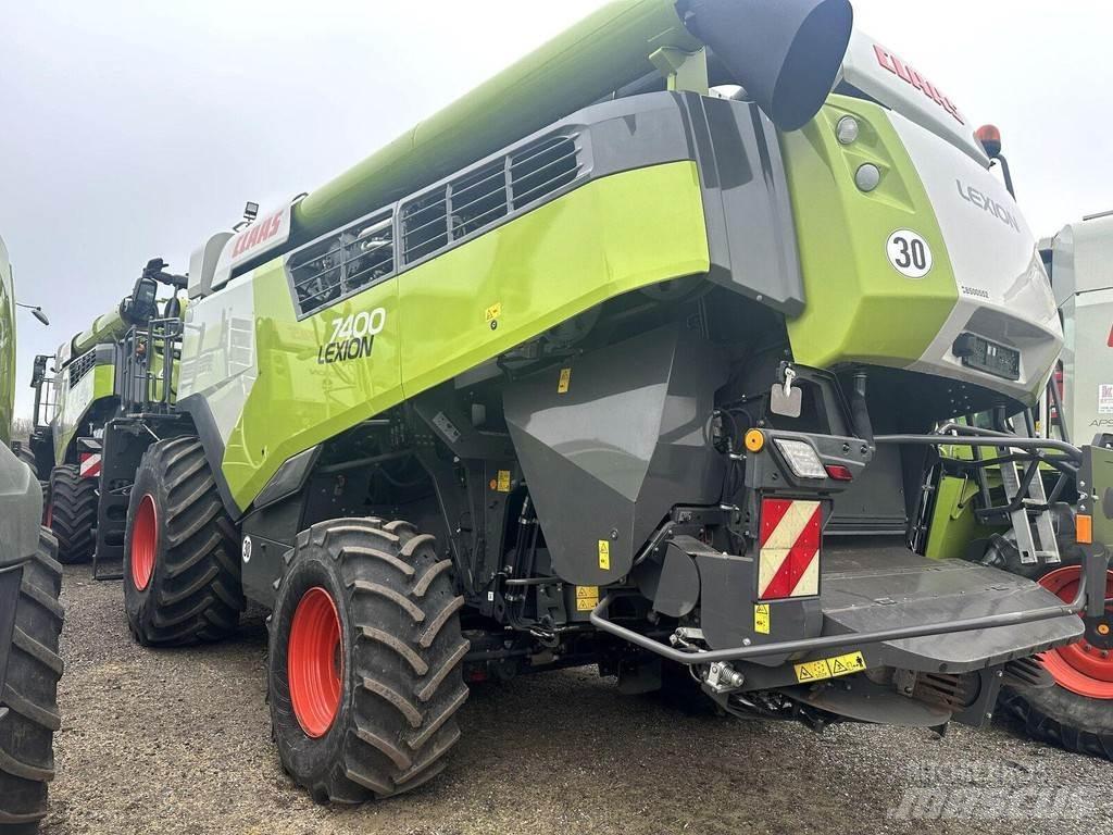 CLAAS 7400 Kombinované zberacie stroje