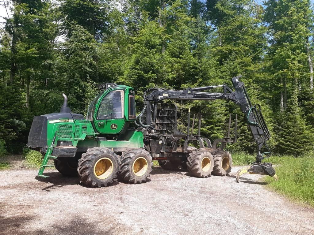John Deere 1110G Lesné traktory