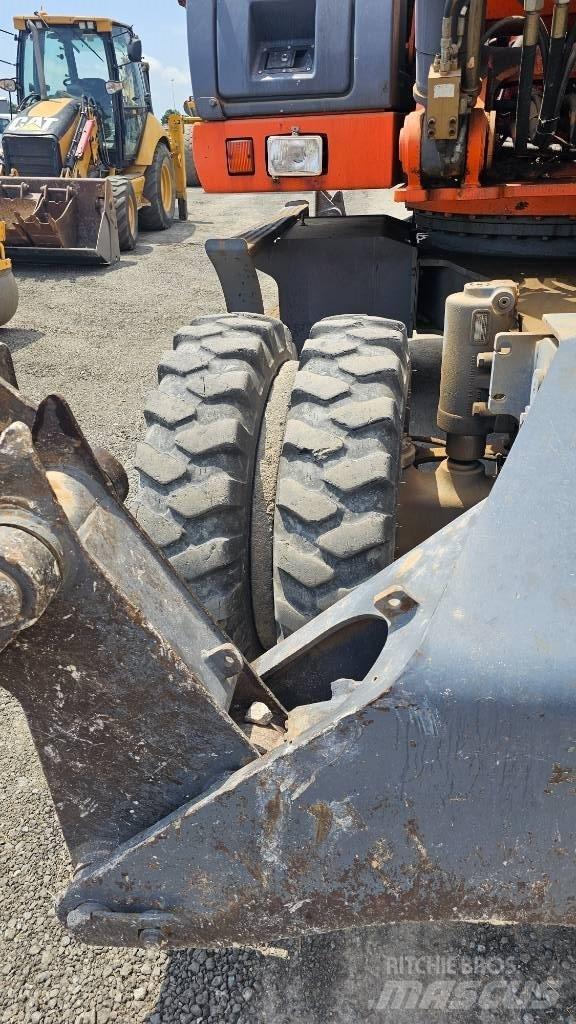 Fiat-Kobelco E215W Kolesové rýpadlá