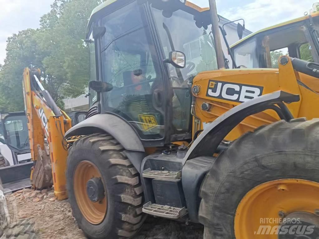 JCB 4CX Rýpadlo-nakladače