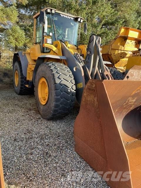 Volvo L120F Kolesové nakladače