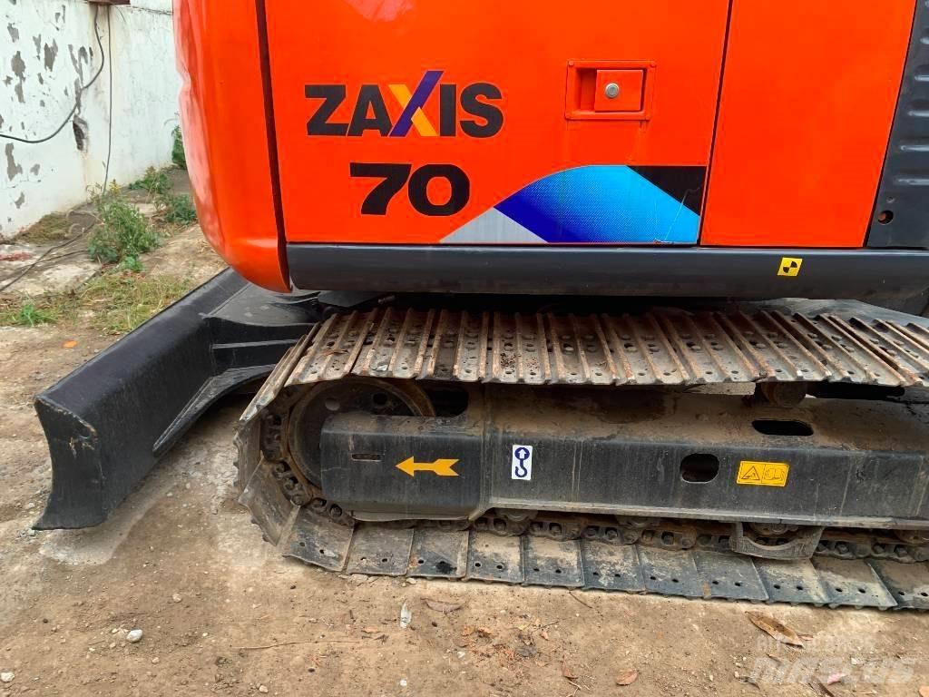 Hitachi Zaxis 70 Pásové rýpadlá