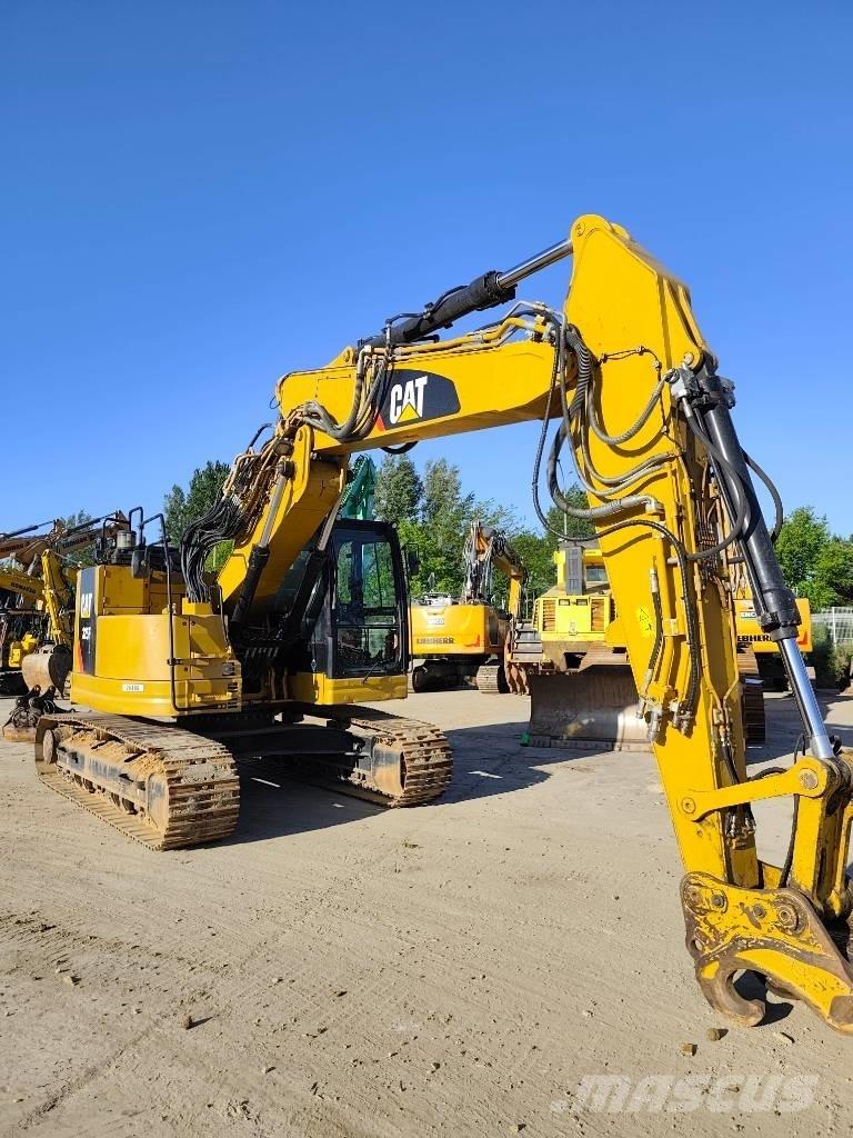 CAT 325 FL CR Pásové rýpadlá