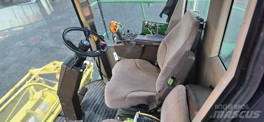 John Deere 7400 Samochodné kosačky