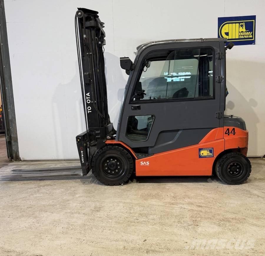 Toyota truck 8FBMT45 Akumulátorové vozíky