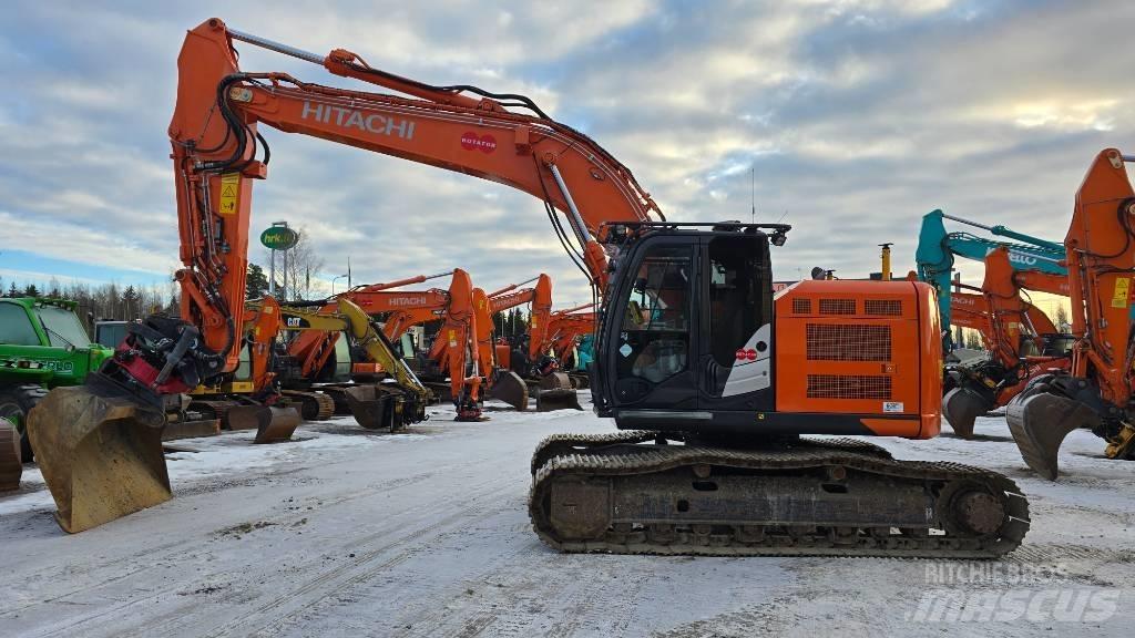 Hitachi ZX225USRLC-6 Pásové rýpadlá