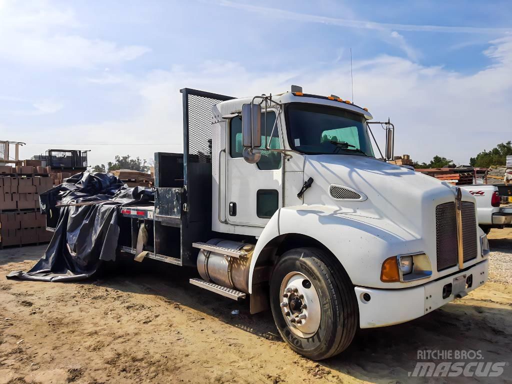 Kenworth T 300 Plošinové nákladné automobily/nákladné automobily so sklápacími bočnicami
