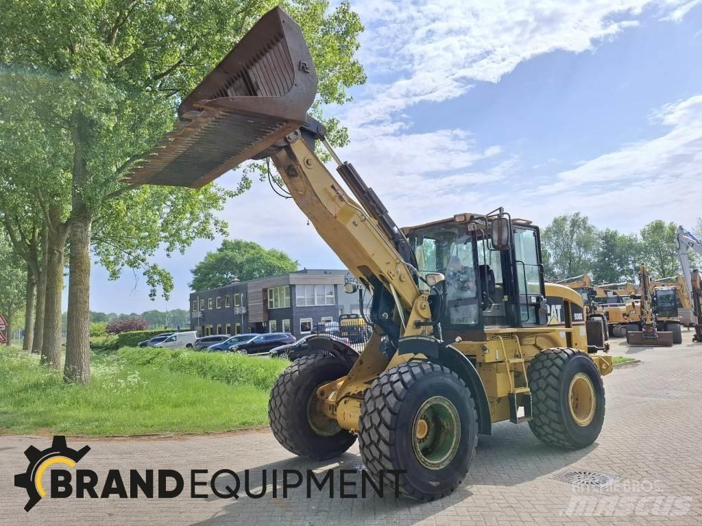 CAT 930G Kolesové nakladače