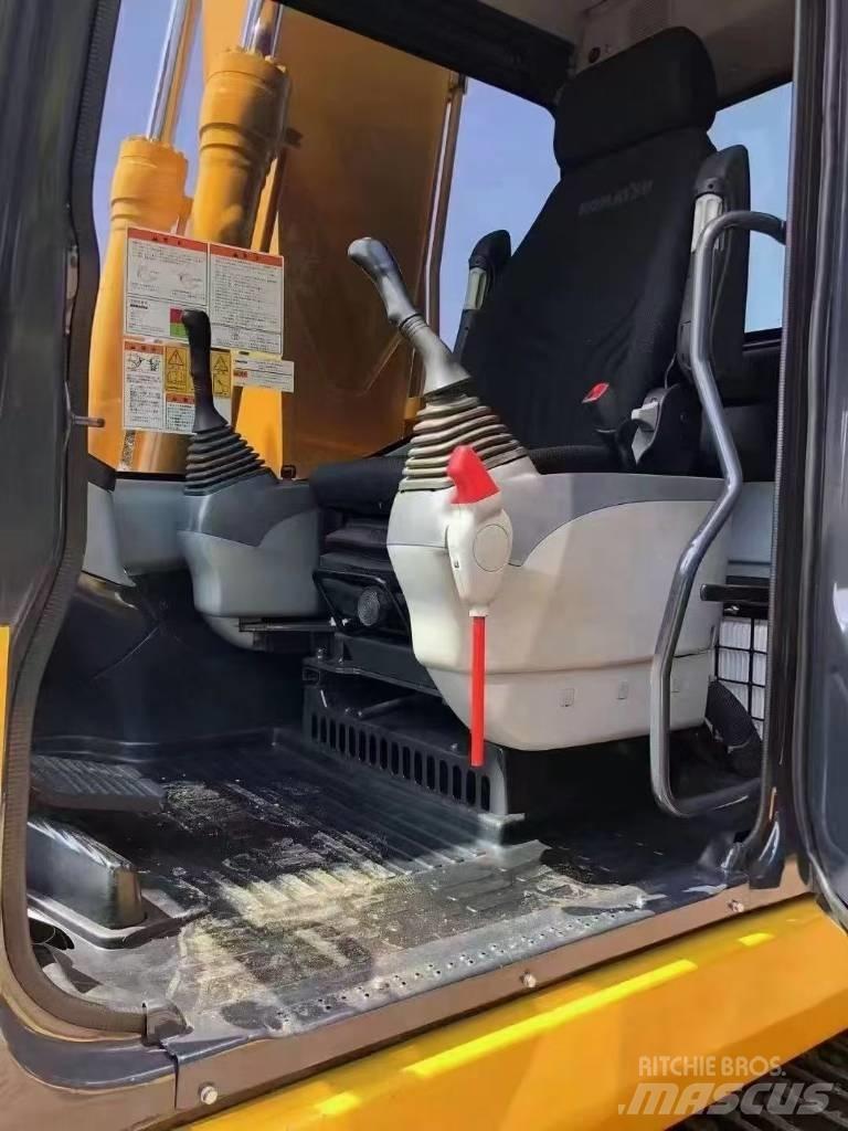 Komatsu 160-7 Pásové rýpadlá