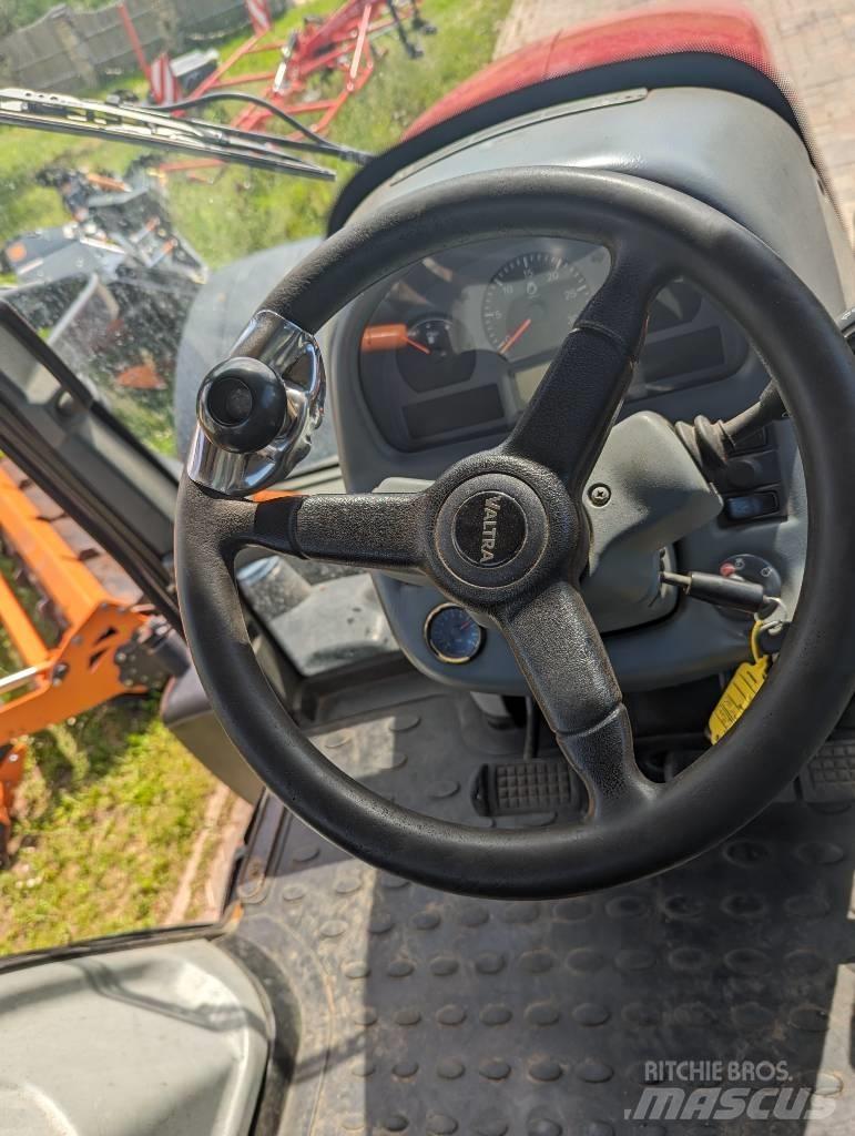 Valtra N 103.4 Traktory