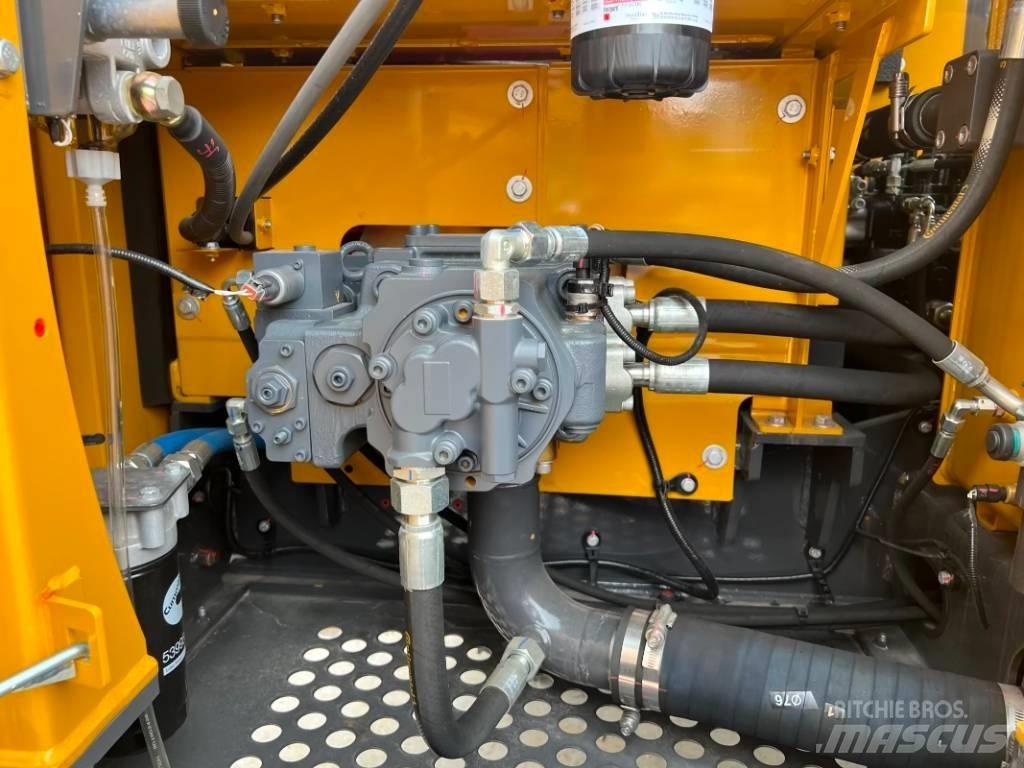 XCMG XE135GA Pásové rýpadlá