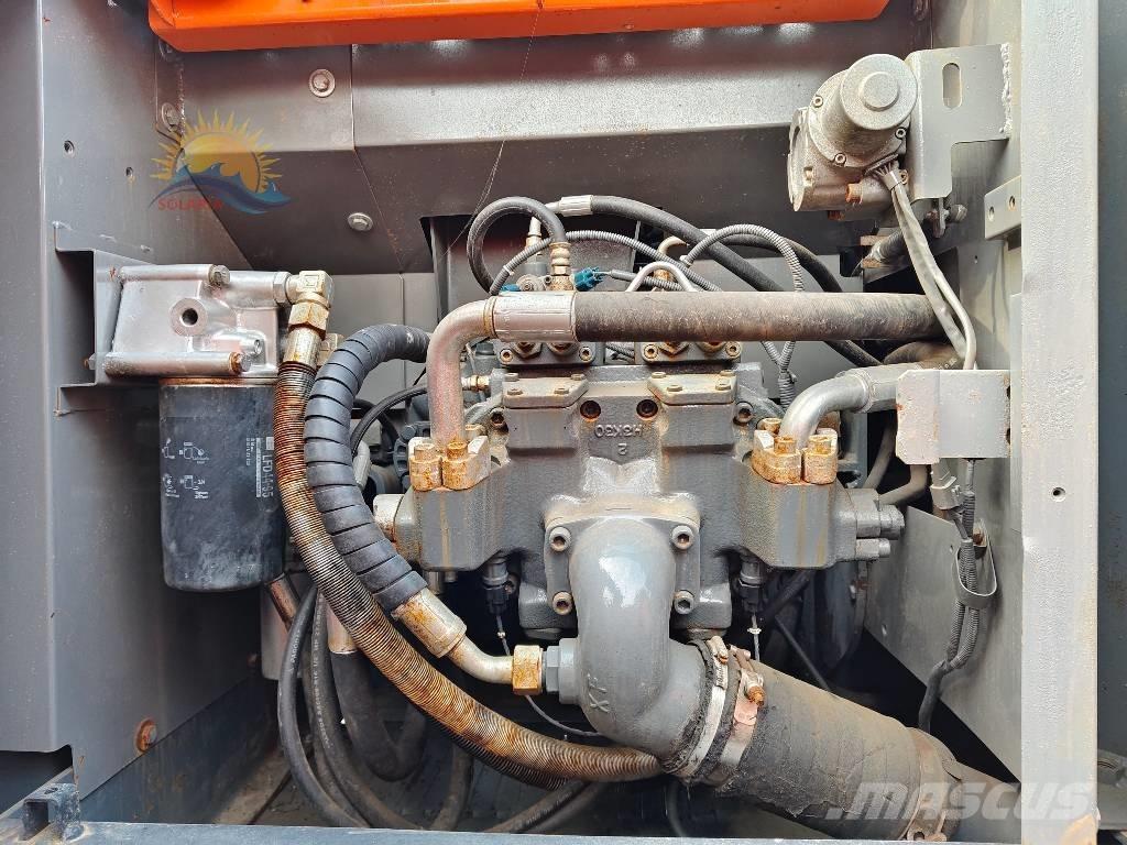 Hitachi ZX 200 Pásové rýpadlá