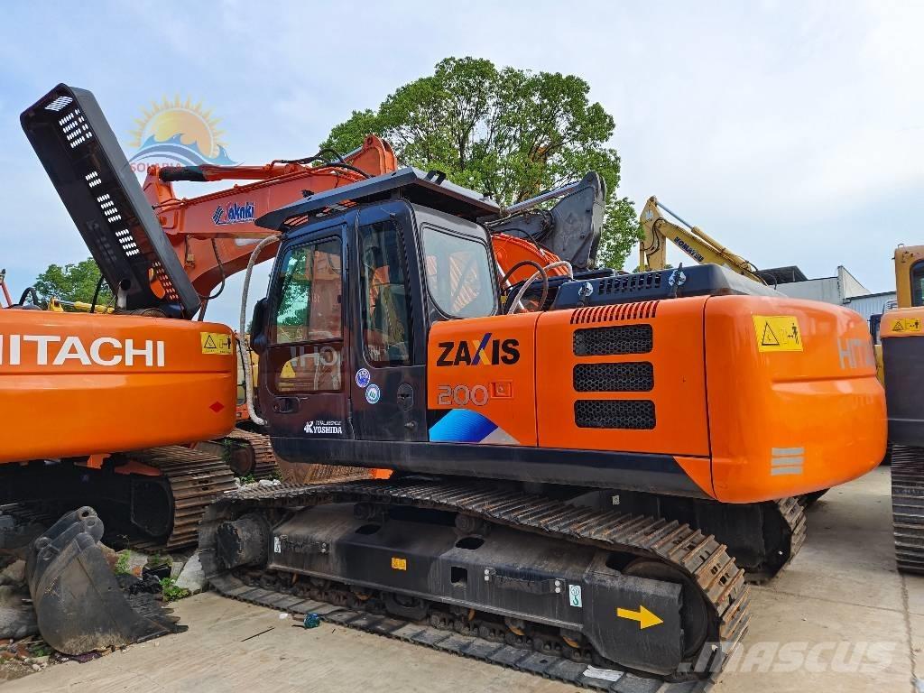 Hitachi ZX 200 Pásové rýpadlá