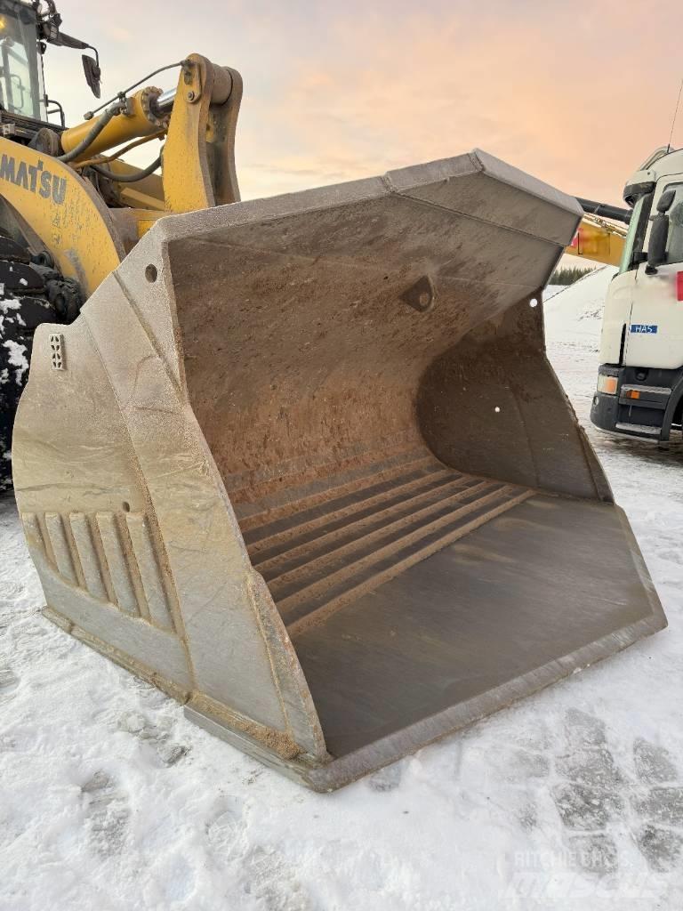 Komatsu WA 500- 8 Kolesové nakladače