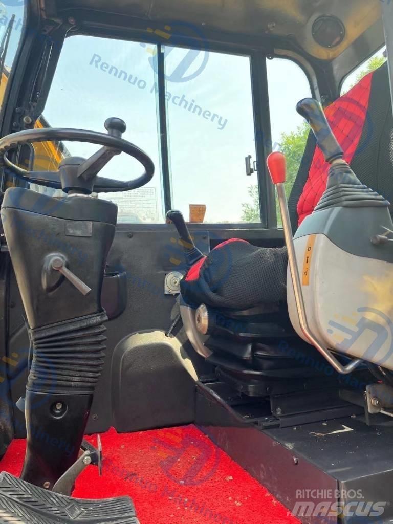 Xinyuan XYB75 Kolesové rýpadlá