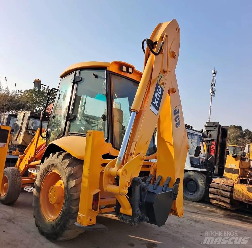 JCB 3 CX Rýpadlo-nakladače