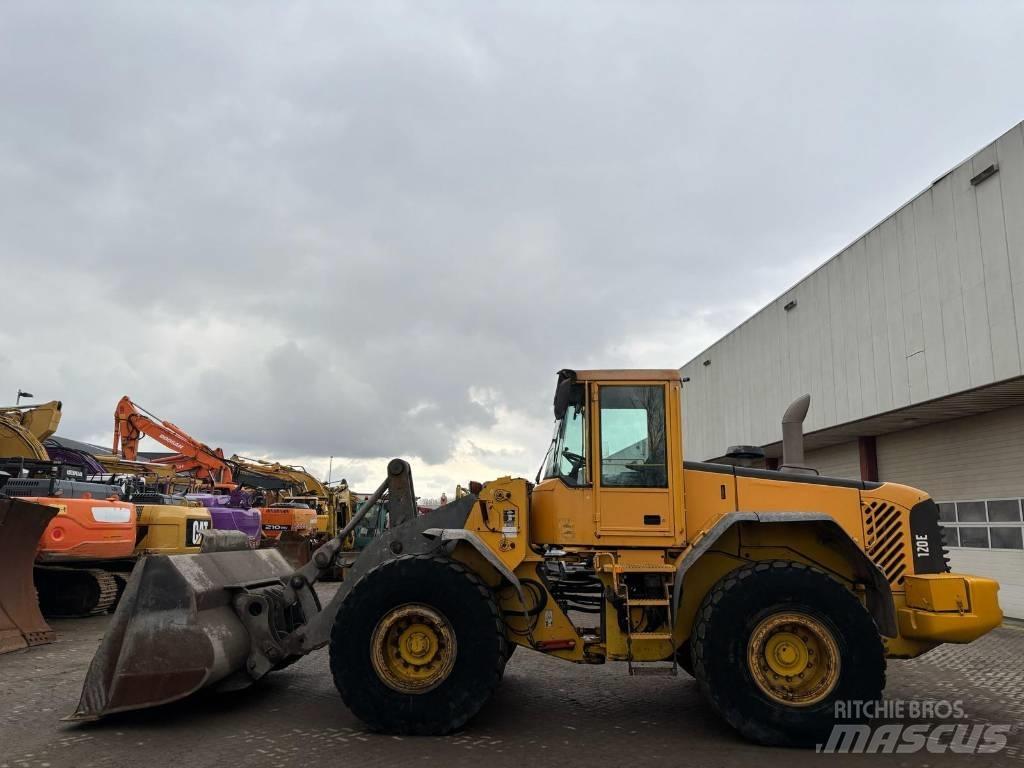 Volvo L 120 E Kolesové nakladače