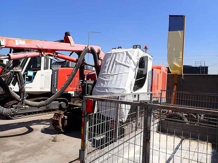 Sandvik DX800 Povrchové vrtné súpravy