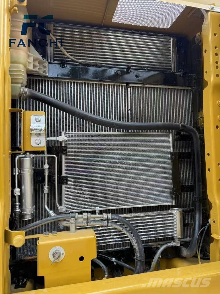 CAT 320 Pásové rýpadlá