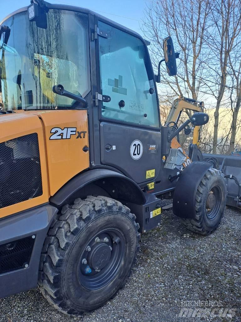 CASE 21 F Kolesové nakladače