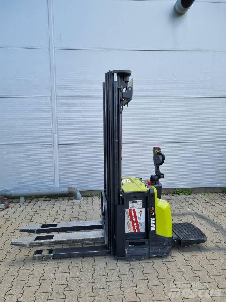 Clark SX 16 Akumulátorové vozíky