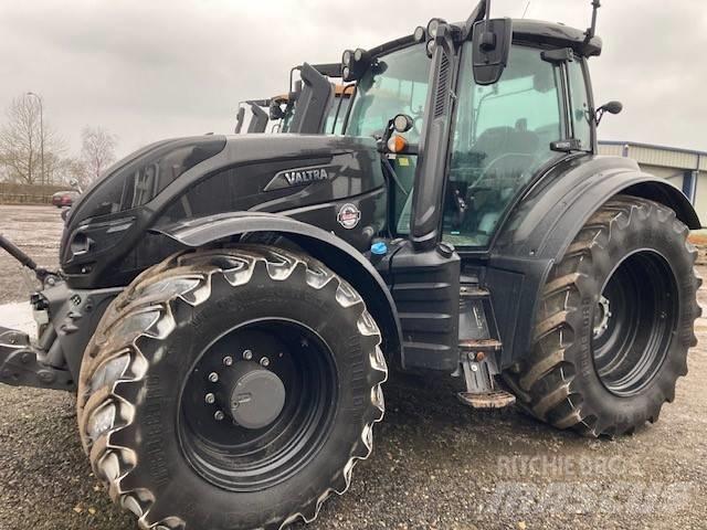Valtra T 254 V Traktory