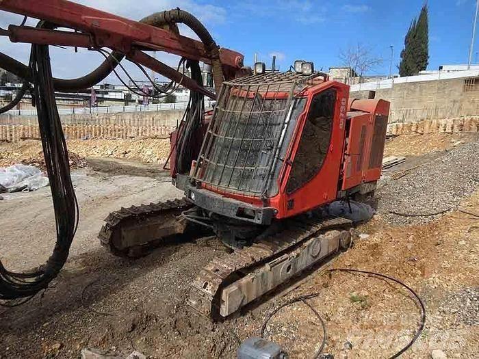 Sandvik DX780 Povrchové vrtné súpravy