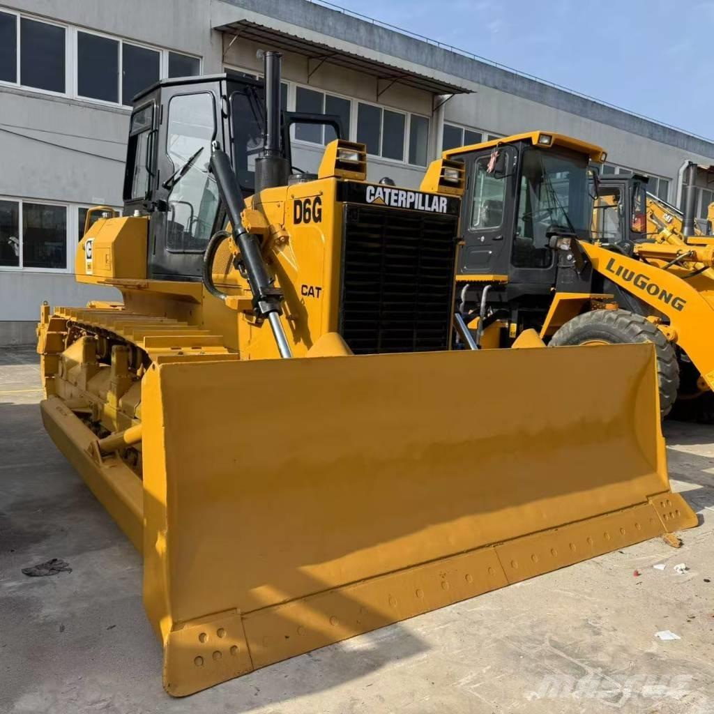 CAT D 6 G Pásové dozéry