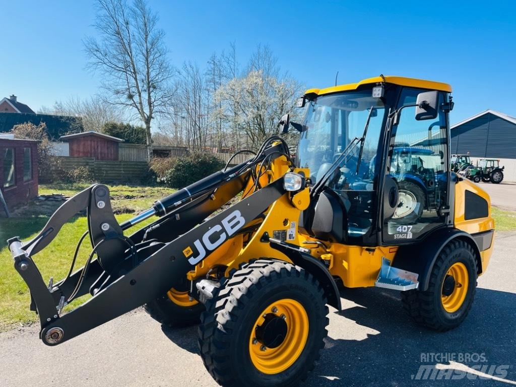 JCB 407 Viacúčelové nakladače
