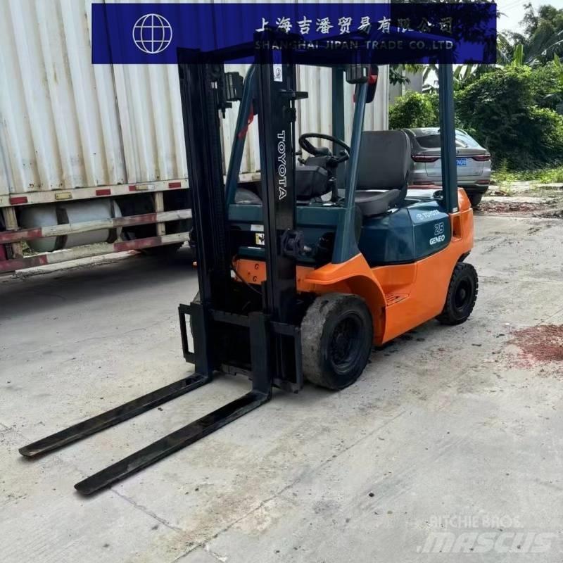 Toyota FD 25 Dieselové vozíky