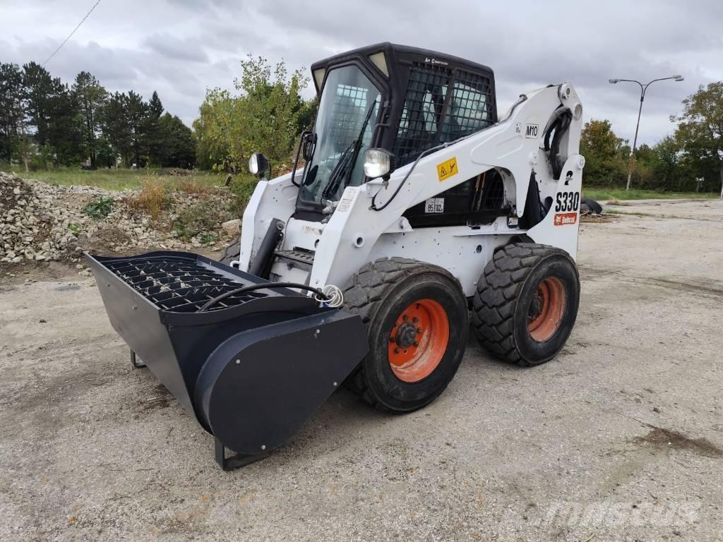 Bobcat S 330 Šmykom riadené nakladače