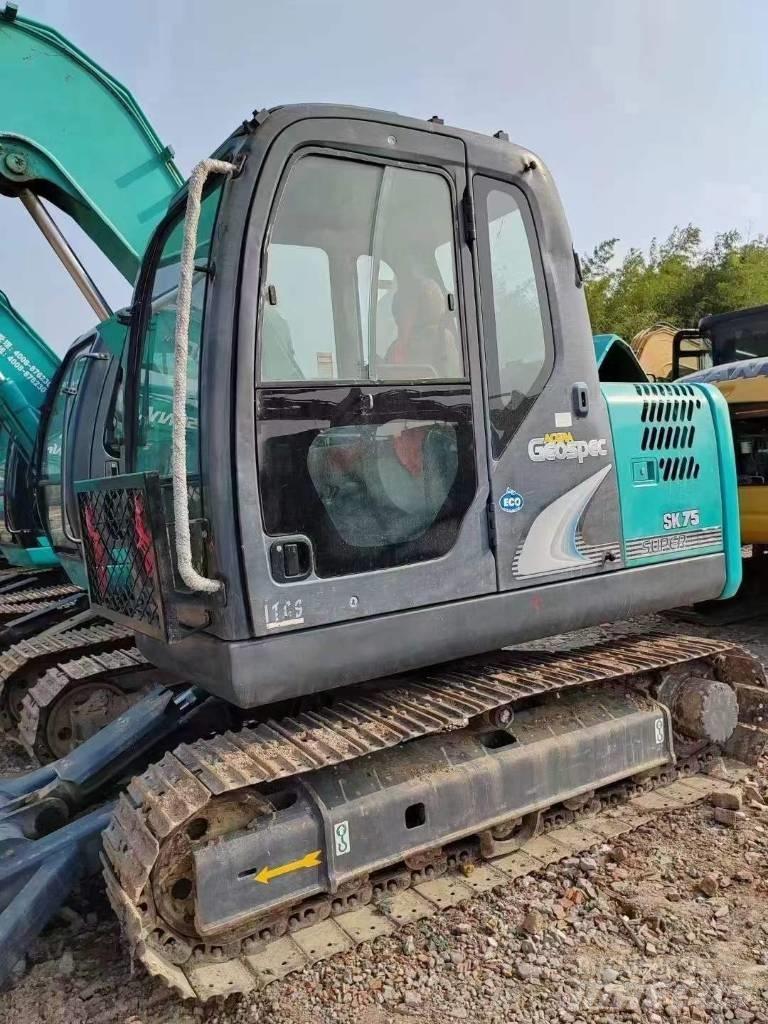 Kobelco SK75 Pásové rýpadlá