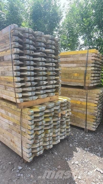 Peri GT24 Träger Lešenárske zariadenie