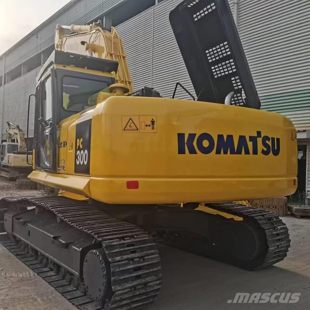 Komatsu PC 300-7 Pásové rýpadlá
