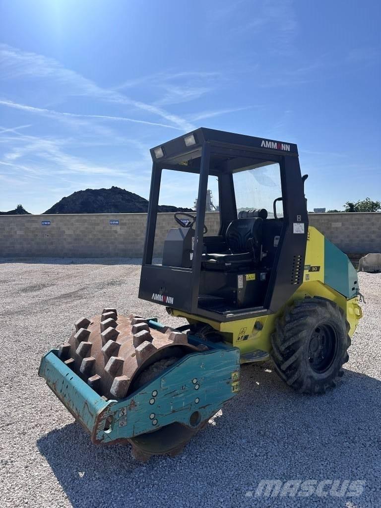 Ammann ASC 30 HD PD Pôdne kompaktory