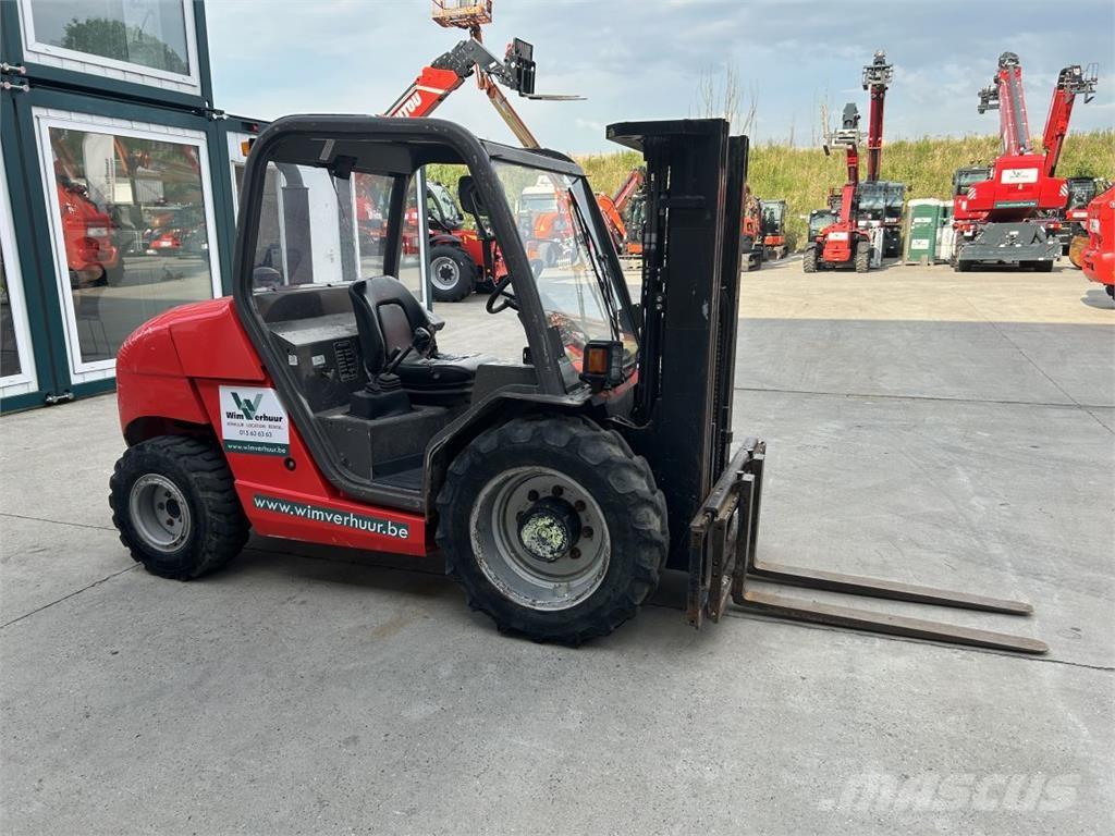 Manitou MH25-4 Terénne vysokozdvižné vozíky