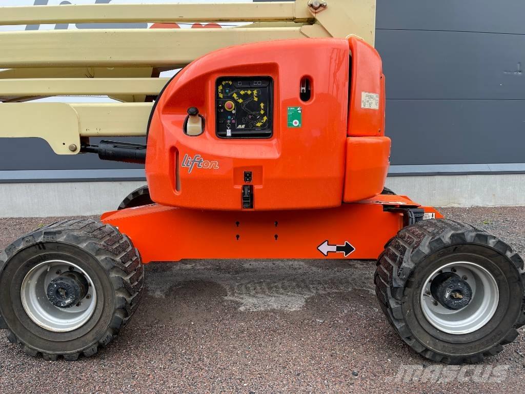 JLG 450 AJ Bomlift Prívesové plošiny