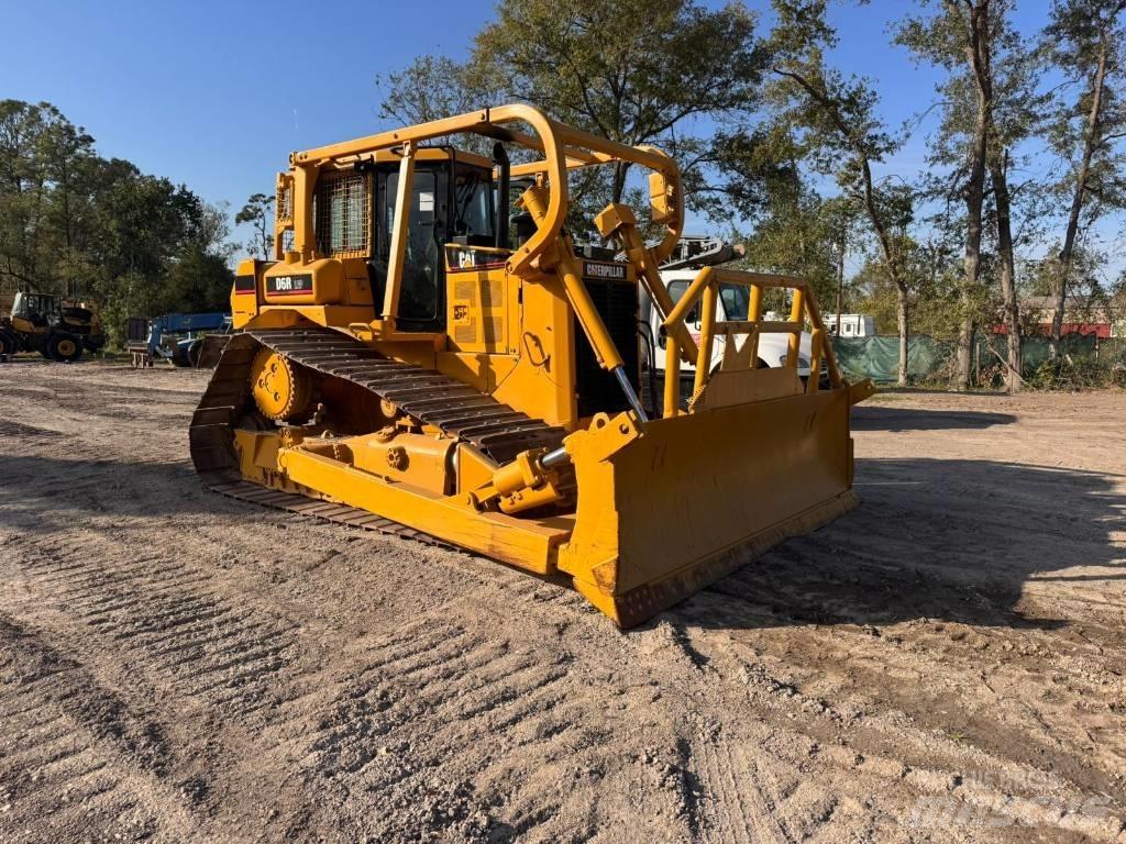 CAT D 6 R LGP II Pásové dozéry