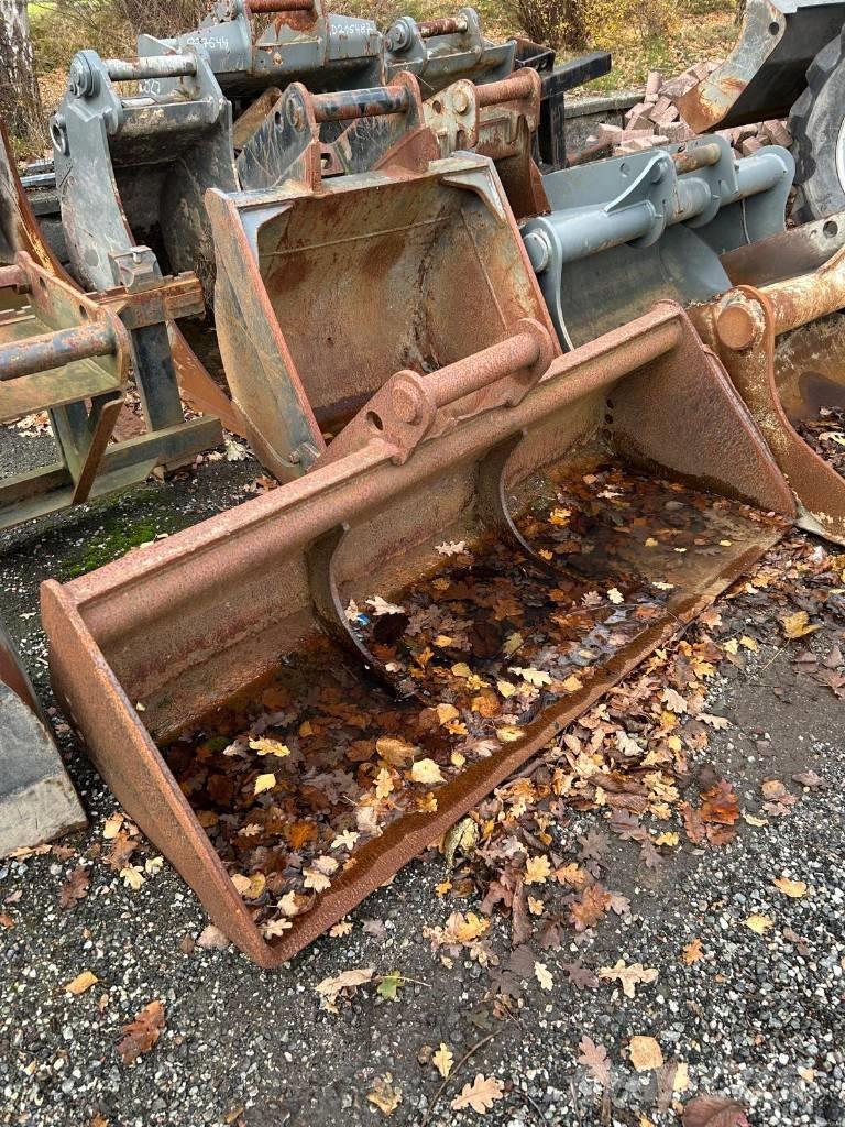 Liebherr 913 compact Kolesové rýpadlá