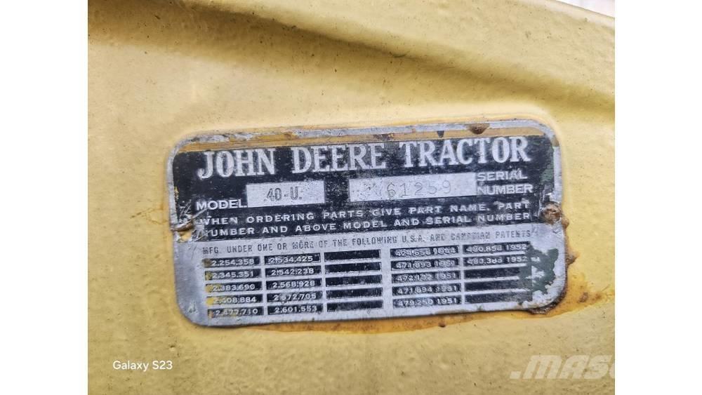 John Deere 40 U Traktory