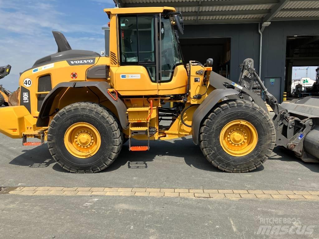 Volvo L 90 H Kolesové nakladače