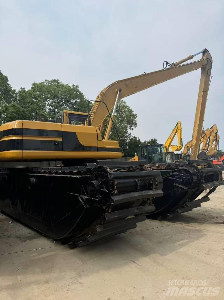 CAT 320B Obojživelná rýpadlá