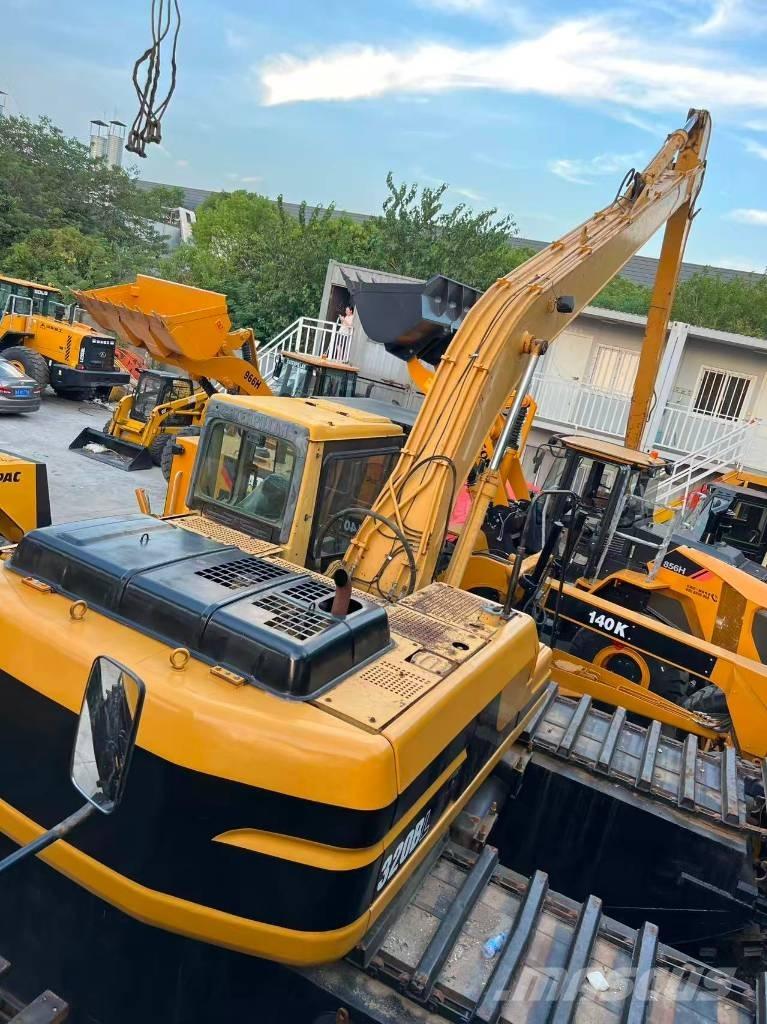CAT 320 B L Obojživelná rýpadlá