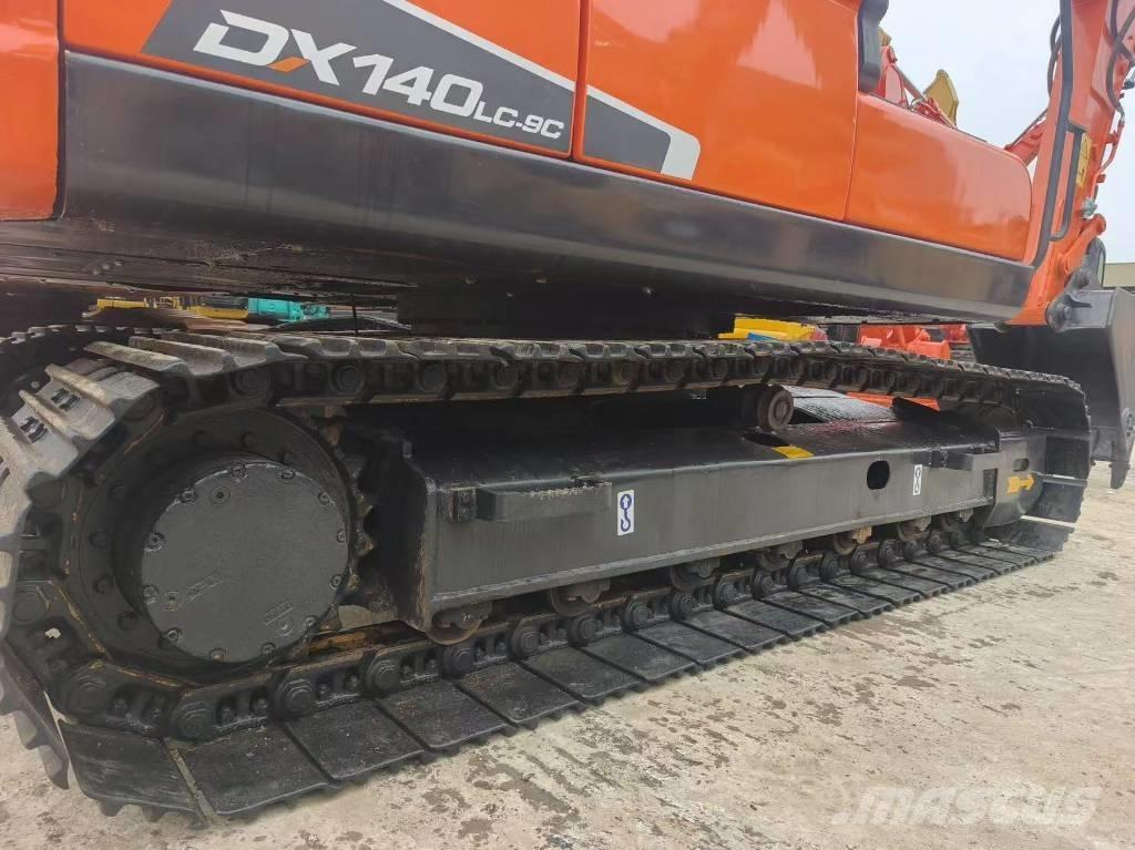 Doosan DX 140 Pásové rýpadlá