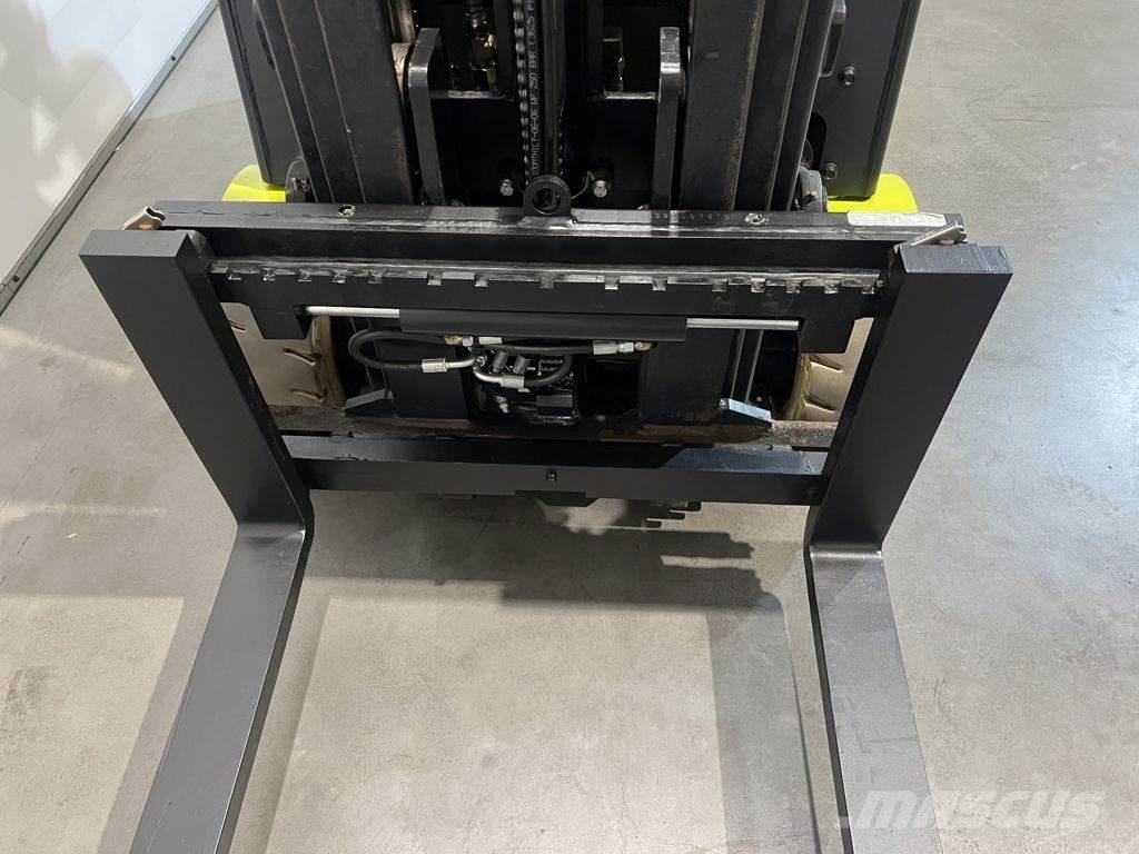 Clark GTX16 Akumulátorové vozíky