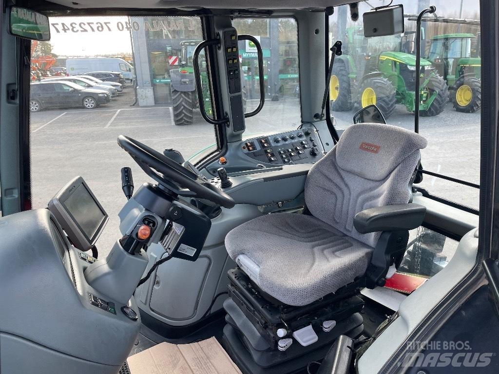 Valtra T 151 Traktory