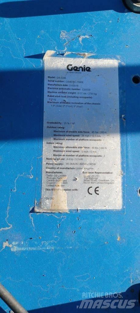 GENIE GS3246 Nožnicové zdvíhacie plošiny