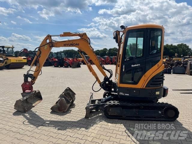 Hyundai R25Z-9 AK Mini rýpadlá < 7t