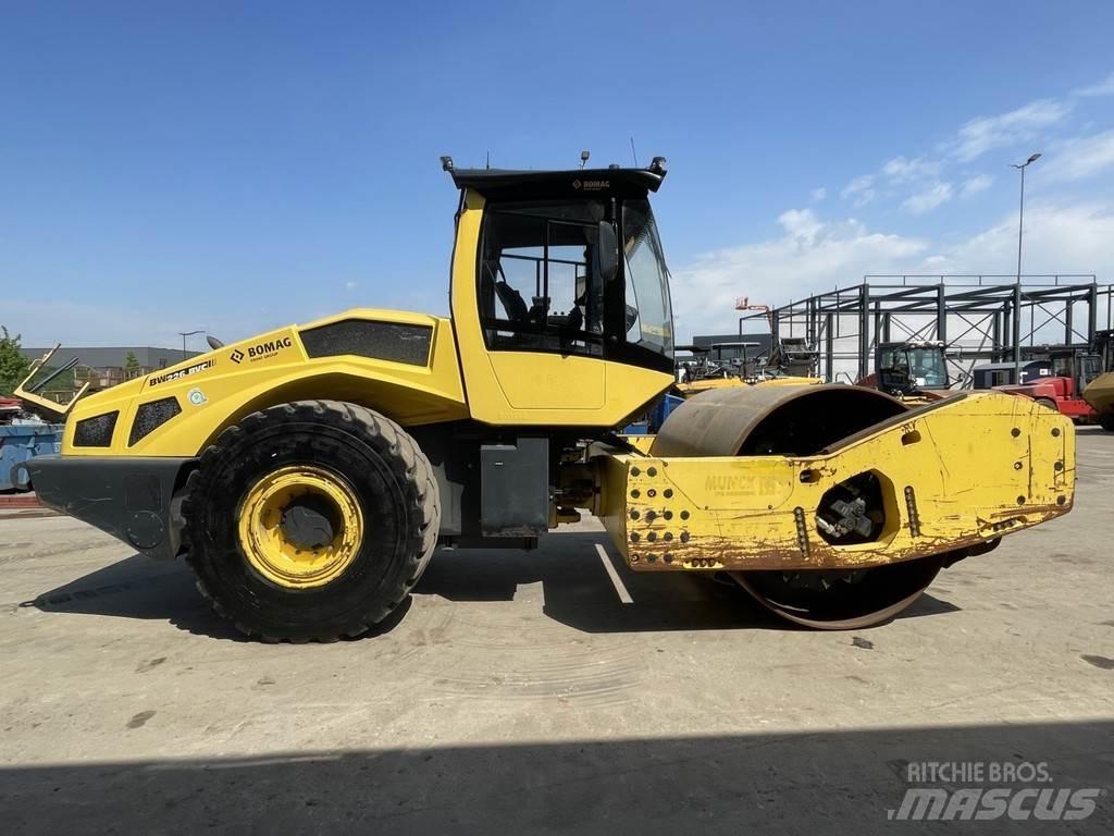 Bomag BW 226 BVC-5 Ťahačové valce